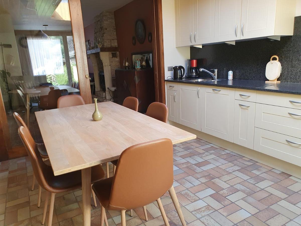 Close To Centre, 3 Rooms, 2 Bathr & Wc, Free Parking & Wifi, Spacious Living Area & Kitchen Brugge Eksteriør bilde